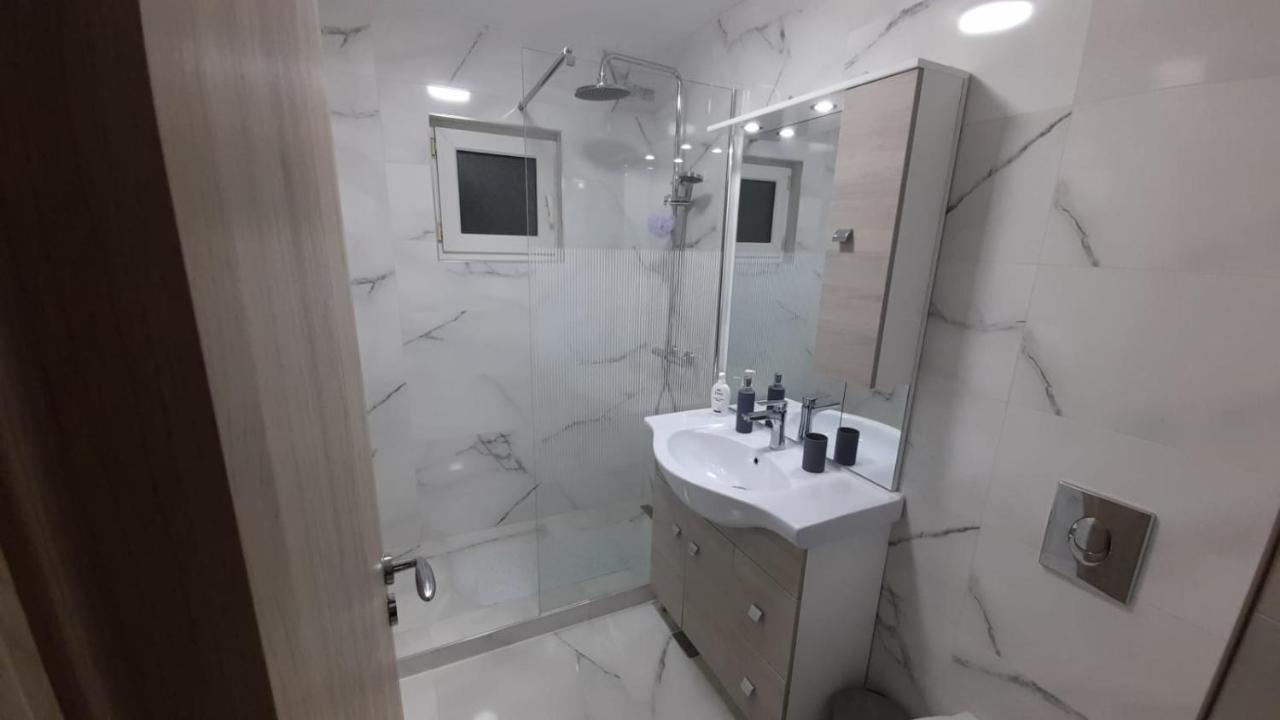Delia Apartament Alba Iulia Exterior foto